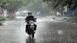 UP Weather Update: Heavy Rain Likely In 9 Districts; Thunderstorms In Varanasi, Kanpur, Meerut | Check Forecast