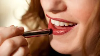 How To Keep Your Lipstick Smudge-Proof And Long-Lasting This Monsoon?