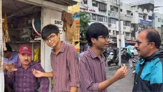 Man Tells Gujarati People He Doesn’t Know Gujarati; Warm And Welcoming Reaction Wins Hearts: 'Hum Hindi Bolenge'
