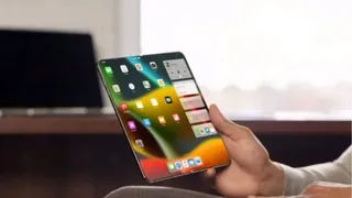 Apple’s Foldable iPhone Could Launch Sooner Than You Think! Is Samsung Supplying The Display?