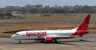 SpiceJet Delhi-Mumbai Flight Delayed By 7 Hours After Two Passengers Force Entry Into Cockpit, Get Offloaded