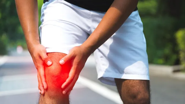 stiff-knees-slow-walk-early-signs-of-joint-deterioration-you-shouldnt-ignore-know-from-doctor
