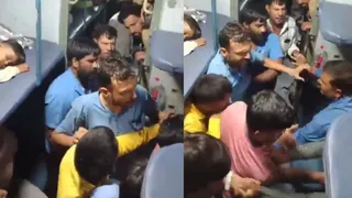 Indian Railways Passenger Gets Beaten After Complaining About Overcharged Food; Viral Video Triggers Public Outrage
