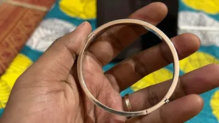 Bengaluru Landlord Surprises Tenant With Silver Kada In A Kind-Hearted Gesture; Netizens Laud This Farewell Gift