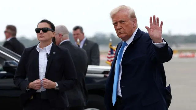 trump-vs-wsj-us-president-bans-from-covering-his-scotland-trip-over-jeffrey-epstein-story