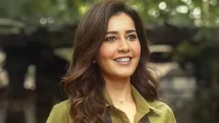 Ustaad Bhagat Singh: Raashii Khanna Joins Pawan Kalyan In Upcoming Telugu Movie; Her First Look Out