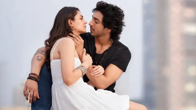 saiyaara-box-office-collection-day-5-ahaan-panday-aneet-padda-romantic-movie-is-unstoppable-numbers-rise-higher-on-tuesday
