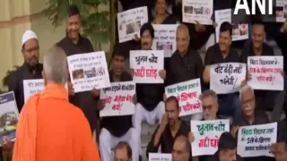Bihar SIR: Opposition Leaders Stage Protest Outside Assembly Over Voter List Revision Ahead Of State Polls