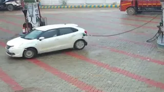 Viral Video: Hathras Man Creates Drama At Petrol Pump, Fills Tank, Breaks Nozzle And Runs Off Without Paying
