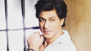 Shah Rukh Khan Reacts To National Award Win With Signature Charm: 'Dhanyawaad, Half A Hug To Everyone...'