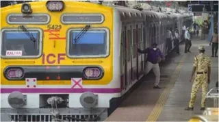 mumbai-local-train-chaos-man-travels-without-ticket-attacks-staff-and-destroys-property-at-borivli-station