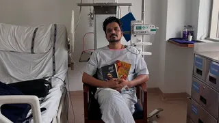 Panchayat Fame Aasif Khan Reveals He Has Quit Smoking After Health Scare: 'Don't Wait Until You're Lying In Hospital...'