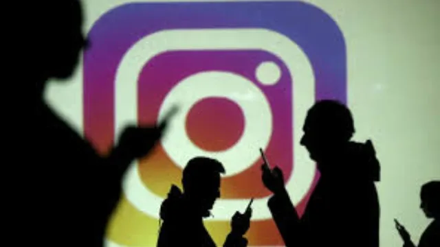 instagrams-new-repost-and-map-features-under-fire-people-say-its-copied-from-tiktok