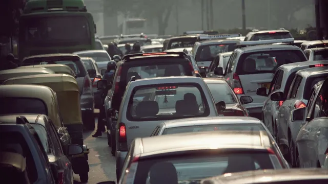 kolkata-traffic-advisory-multiple-roads-restricted-for-these-vehicles-during-kona-expressway-construction-check-diversions