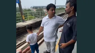 Father Lets Son Urinate On Delhi Metro Track In Viral Video, Netizens Slam 'Highly Uncivilised Behaviour'