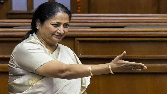 delhi-cm-rekha-guptas-big-decision-to-create-mini-secretariat-cow-shelter-in-each-district-details
