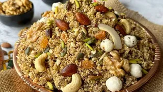 Happy Janmashtami 2025: How To Make Lord Krishna’s Favourite Panjiri With Kitchen Staples?