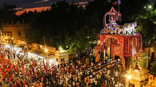 Mathura Janmashtami Celebrations: Special Security Arrangement As Lakhs Of Devotees Throng Holy City, CM Yogi To Offer Prayers