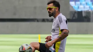 Virat Kohli Sweats It Out At Lord's, Gets Clicked With Fans During Practice | See Post