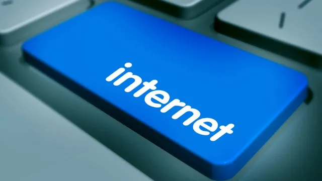 jammu-kashmir-internet-services-restored-calls-mobile-data-services-back-after-24hour-outage