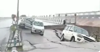 Jammu's Tawi Bridge Collapses As Vehicles Cross River Amid Heavy Rain; Scary Moment Caught On Camera