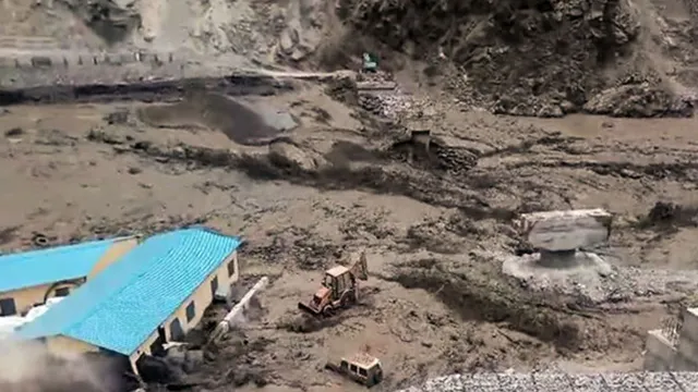 himachal-monsoon-havoc-heavy-rains-disrupt-life-death-toll-rises-to-320-over-700-roads-blocked