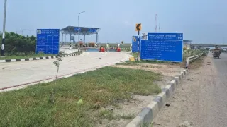 kanpur-lucknow-expressway-nhai-45-km-unnao-banthra-stretch-completed-traffic-to-begin-by-diwali