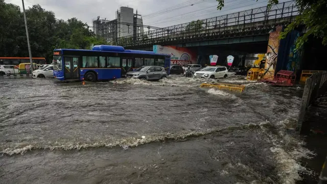 delhi-ncr-rains-noida-gurugram-faridabad-flood-alert-yamuna-crosses-danger-mark-weather-updates