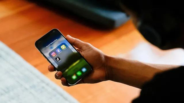 nepal-digital-crackdown-26-social-media-platforms-including-facebook-instagram-x-go-dark-heres-why