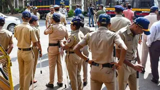 Mumbai: Five Persons, Including Three Women, Assault Cops Inside Police Station; Check The Matter