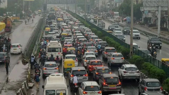 mumbai-traffic-police-issues-advisory-on-anant-chaturdashi-check-prohibited-routes-alternative-options