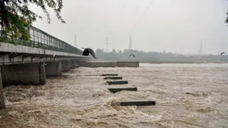 Delhi-NCR Floods: Yamuna Level Recedes But Remains Above Danger Mark; Waterlogging Persists In Many Low-Lying Areas | Updates