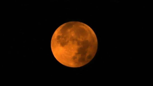 Lunar Eclipse 2025: Blood Moon Dazzles Skies Over India, Visible In ...