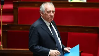 French Prime Minister Ousted: National Assembly’s No-Confidence Vote Triggers Collapse Of Government