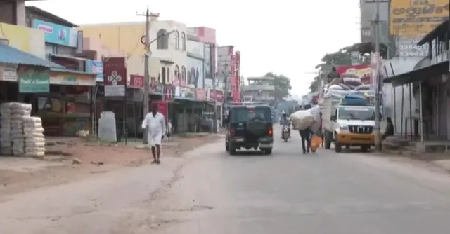 karnataka-markets-remain-shut-in-maddur-after-ganpati-procession-clash-21-arrested-section-144-imposed
