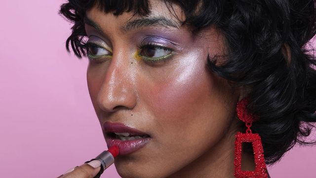 International Makeup Day 2025 Viral Makeup Hacks That Suit The Indian international-makeup-day-2025-viral-makeup-hacks-that-suit-the-indian