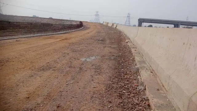 ganga-expressway-development-hapur-land-prices-soar-projects-delayed-as-farmers-refuse-to-sell