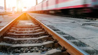 nagpur-man-standing-on-train-roof-electrocuted-to-death-after-touching-overhead-electric-wire