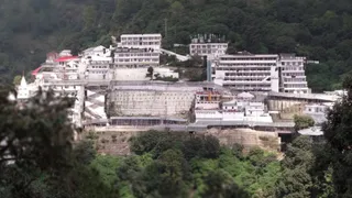 Jammu: Vaishno Devi Yatra Services Remain Fully Operational Amid Weather Changes; Ropeway, Helicopter Available For Pilgrims