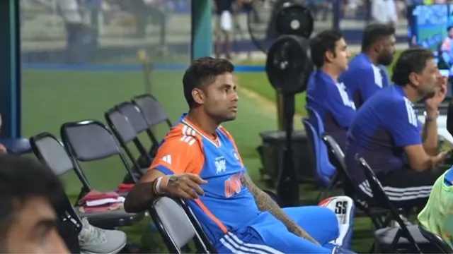 asia-cup-2025-sunil-gavaskar-backs-suryakumar-yadavs-unorthodox-batting-call-against-oman-says-if-he-had-batted