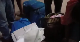 Viral Video: Family Caught Stealing Bedsheets, Towels From 1st AC Coach Of Purushottam Express; Railways Reacts