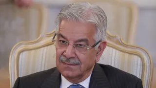 Khawaja Asif Exposes Pakistan ‘Flirting’ With US: But Will Their Iron-Clad Partner Stay Committed? Watch What He Said