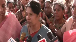 'Insensitive To Blame Anyone': DMK's Kanimozhi Meets Karur Stampede Victims, Urges People To Wait For Probe