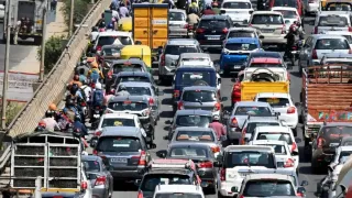 Hyderabad Traffic Advisory: Vehicles Diverted Due To Grand Bathukamma Celebrations Today; Check Alternate Routes, Timings