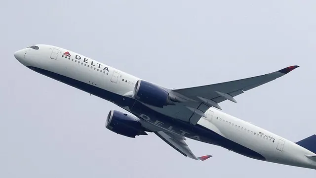 delta-flight-chaos-drunk-woman-arrested-for-assaulting-airline-employee-attempting-to-flee-secure-area