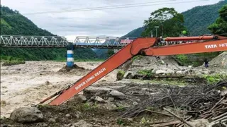 Darjeeling Landslide: 400 Landslides Hit North Bengal Within 4 Hours; Death Toll Rises To 28, Rescue Ops On | Updates