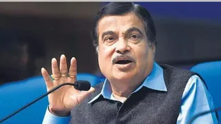 Nitin Gadkari Promises: EVs to Cost Same as Petrol Cars Within 4 To 6 Months In India