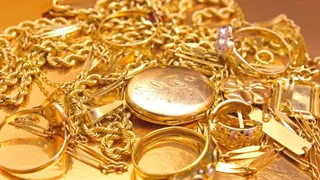 Lokayukta Police Raids Retired MP PWD Engineer’s Premises, Seizes Gold Worth Crores, Cash, Assets, And 17 Tonnes Of Honey
