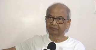 Advocate Rakesh Kishore, Who Attempted To Hurl Shoe At CJI Gavai In SC, Expelled From Bar Association