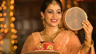 Karwa Chauth 2025: Dermatologist-Approved Tips For Glowing Skin While Fasting